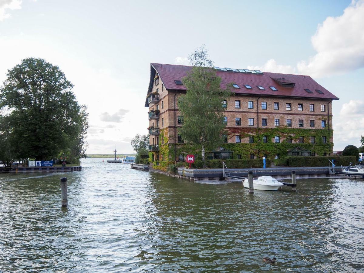 Slube Am Stadthafen Нойштрелиц Экстерьер фото